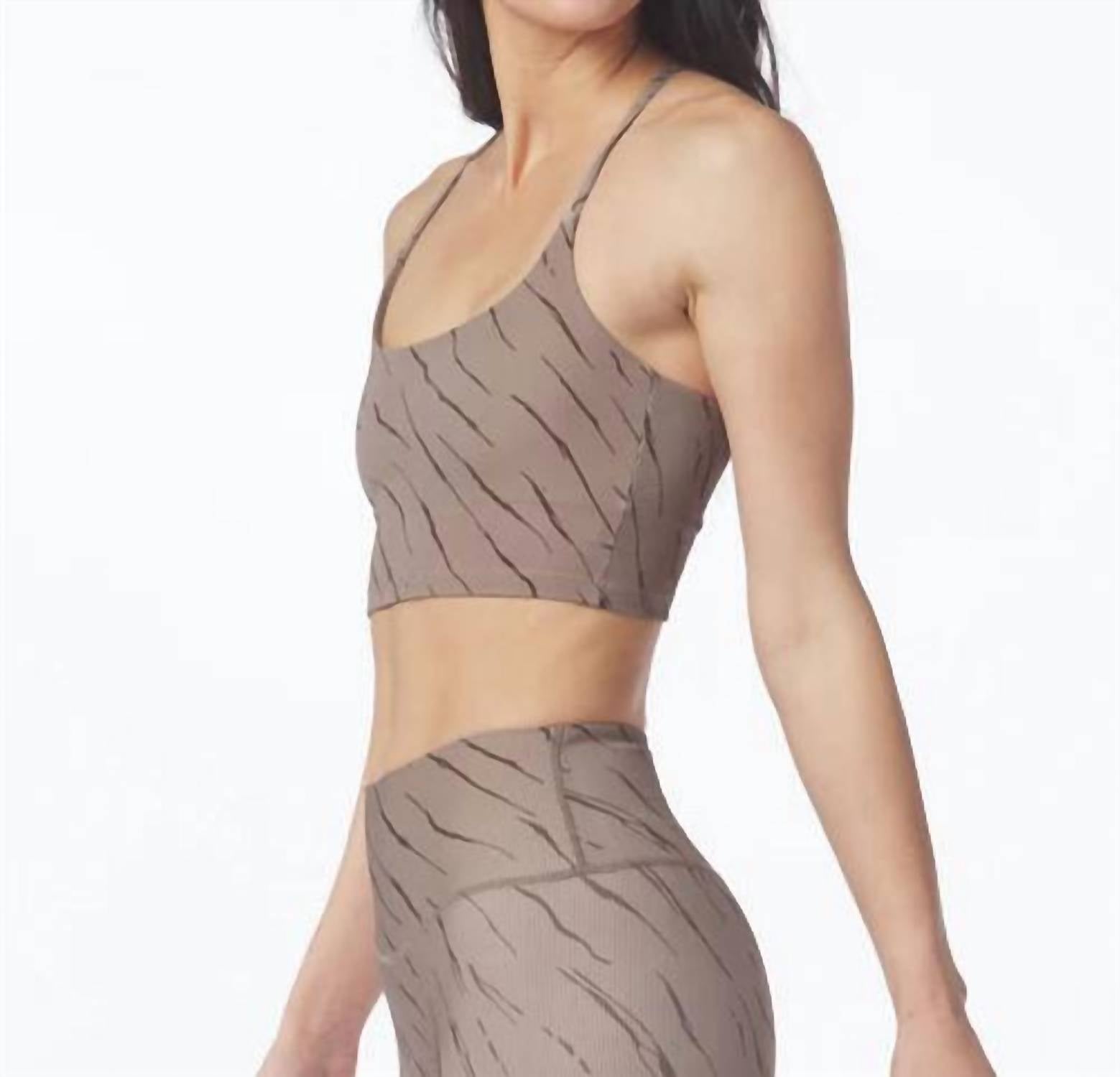 https://cdn.shopify.com/s/files/1/0291/4536/6588/files/45175f16fbf84df08cb10fbdfbb56da9.jpg?v=1711762750