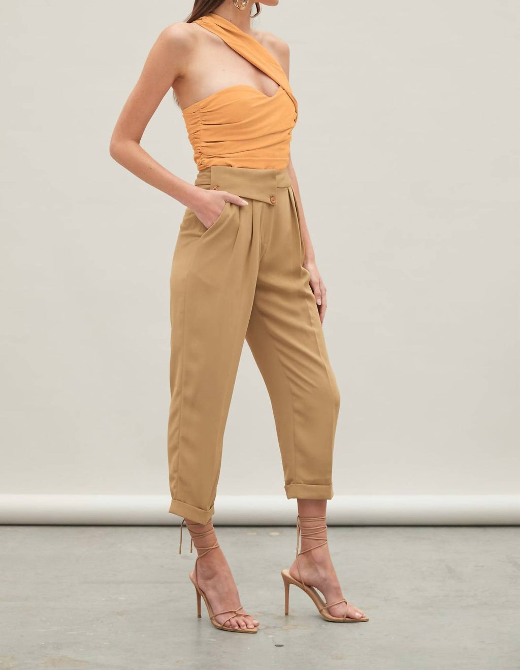 https://cdn.shopify.com/s/files/1/0291/4536/6588/files/6f7922d30c734f9790b356348199cd28.jpg?v=1732335974