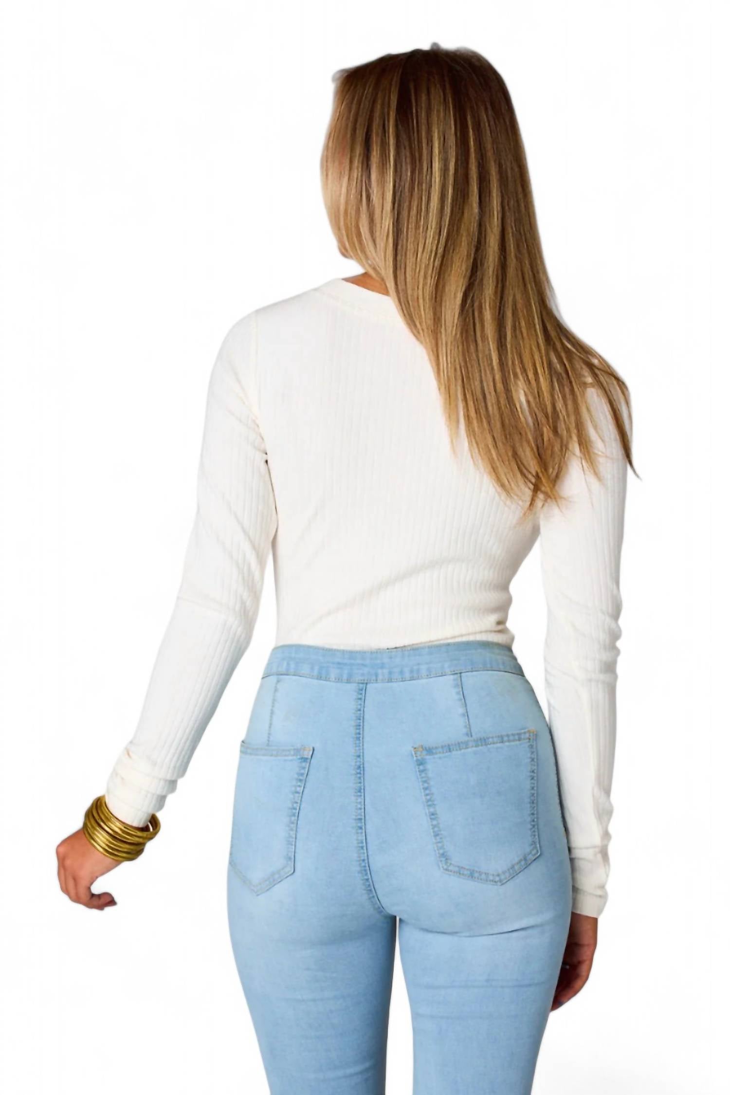https://cdn.shopify.com/s/files/1/0291/4536/6588/files/88b28f57e20c4db0ace75f476d26d2bd_af42e0fe-3f1b-4e60-9156-eadda00852e5.jpg?v=1720502003