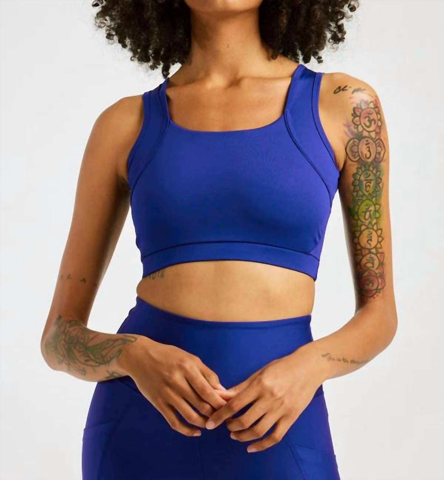 https://cdn.shopify.com/s/files/1/0291/4536/6588/files/9f57a5f2981a4fed8056b28ac9a4624c.jpg?v=1731485824