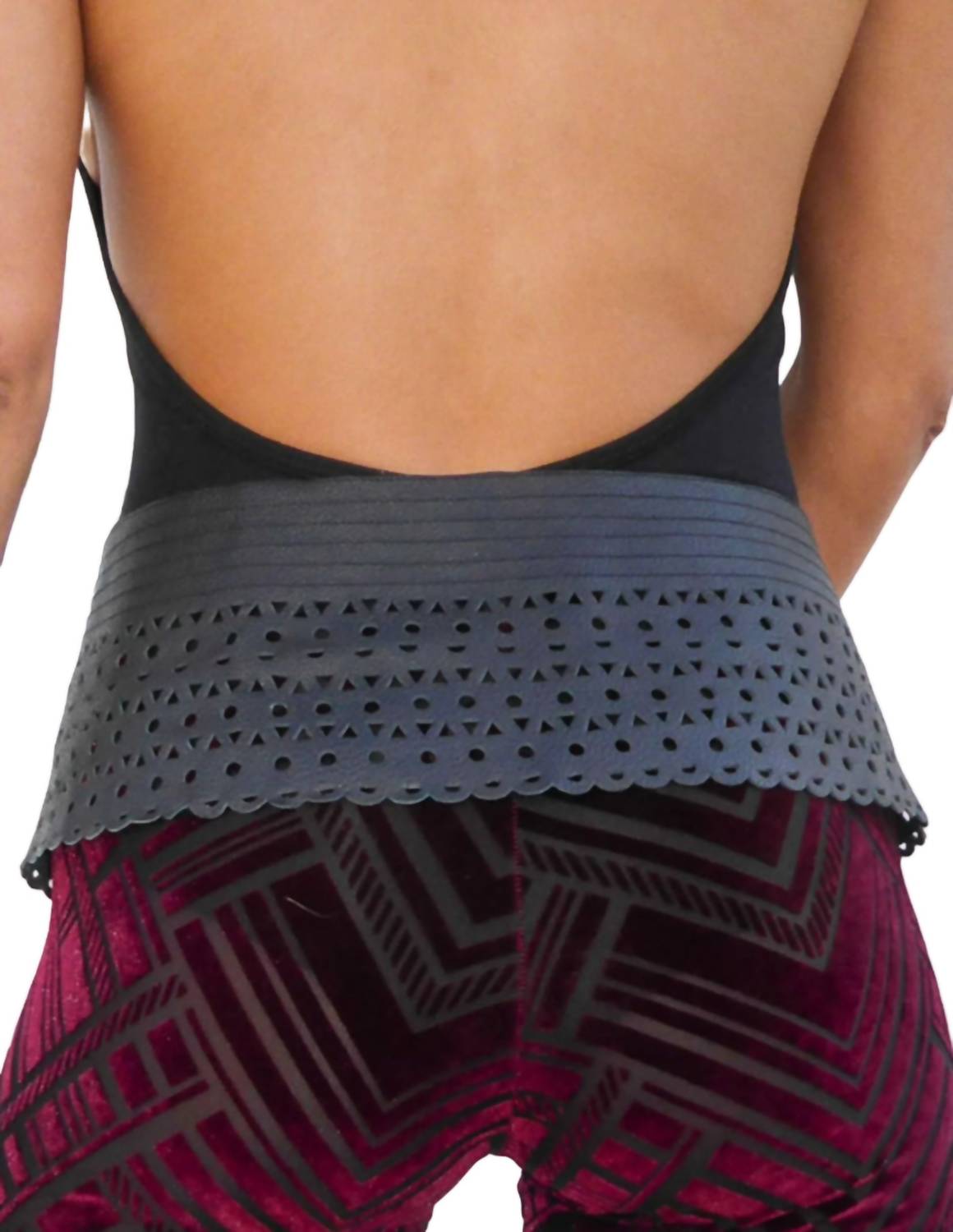 https://cdn.shopify.com/s/files/1/0291/4536/6588/files/a02e2d225570411bac5064aa2d1665fa.jpg?v=1716253123