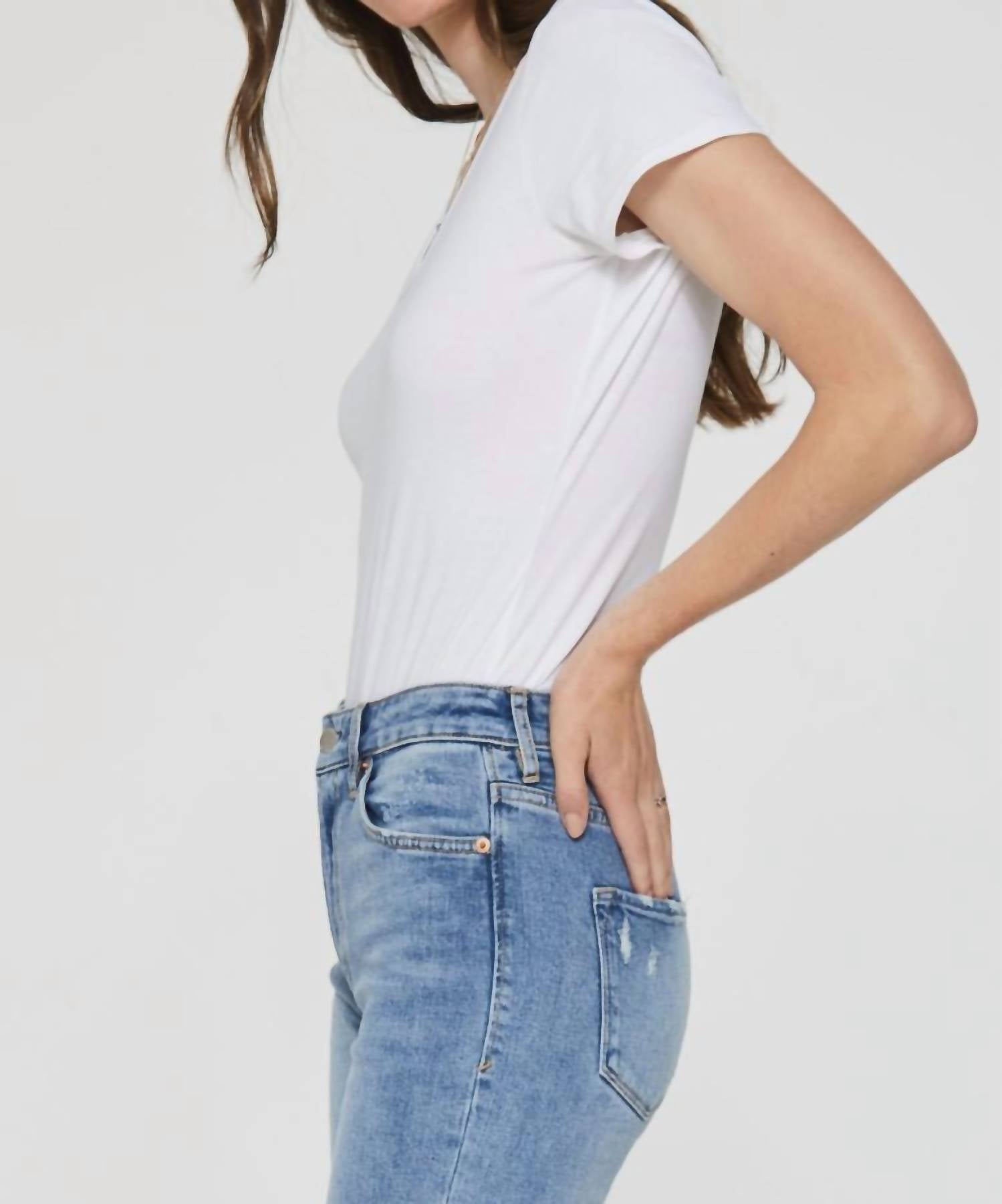 https://cdn.shopify.com/s/files/1/0291/4536/6588/files/b43ea9290189401daa73b7b781a9c20a_d60ab5ba-f1f8-4186-be43-b2acb5826d11.jpg?v=1712111290