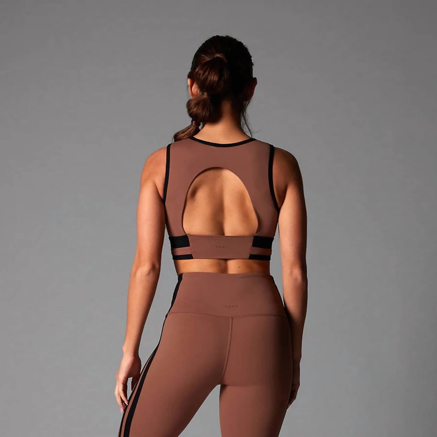 https://cdn.shopify.com/s/files/1/0291/4536/6588/files/b60d53262a0f4ecb8d06f1669183befc.jpg?v=1745015980