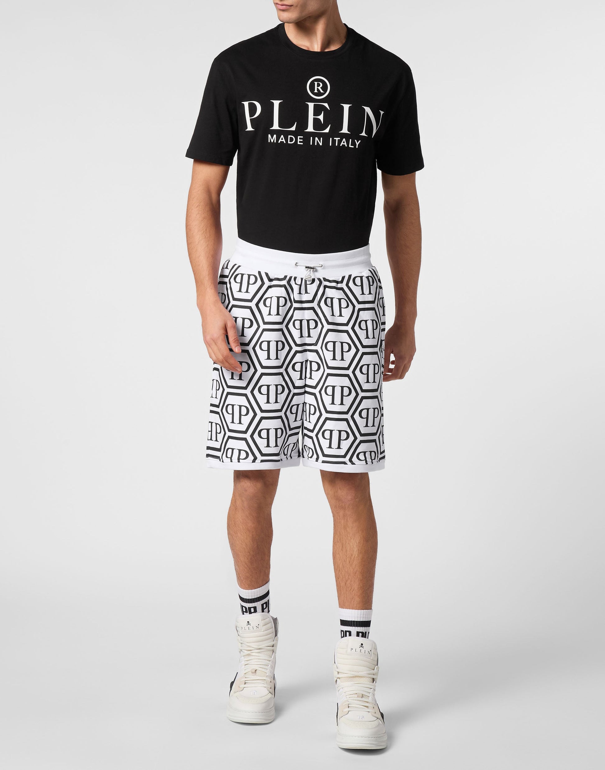 https://cdn.shopify.com/s/files/1/0291/4536/6588/files/d035817906614723b2a313a78a6158a7_d0a1ebe4-b5e6-41bc-9360-36d1c2275af7.jpg?v=1726881051