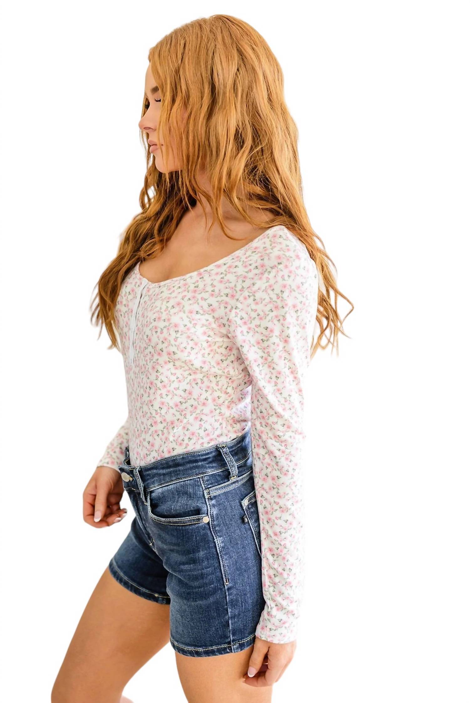https://cdn.shopify.com/s/files/1/0291/4536/6588/files/f74cf02d0cde42f988a3376d126d4064_fe9a1943-53c4-4cb9-be9a-4431ec9fea38.jpg?v=1719601526